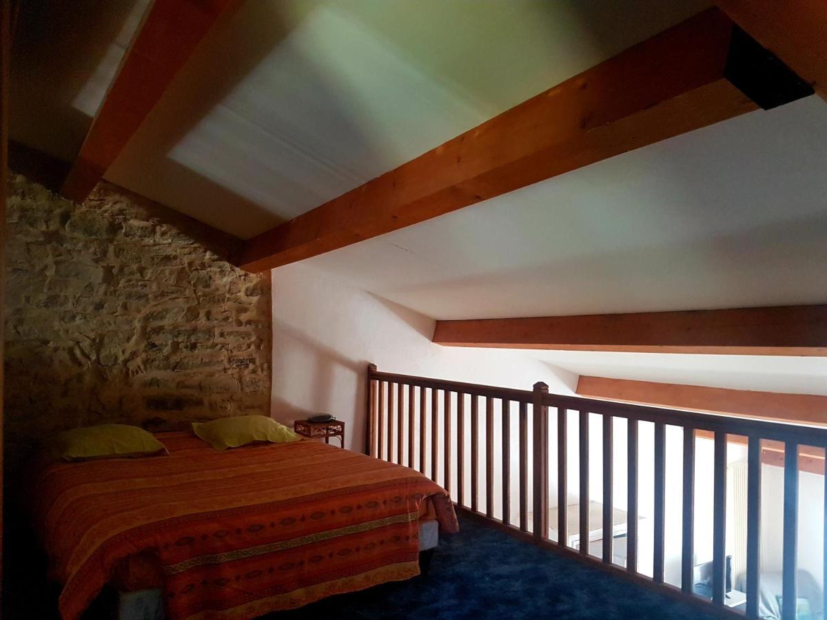 Charmant appartement dans corps de ferme AIGLUN Aiglun  Extérieur photo